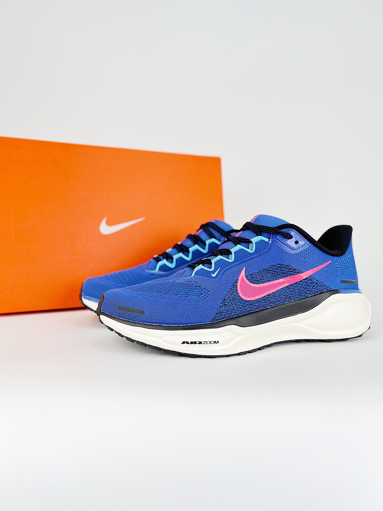 NIKE runner 103